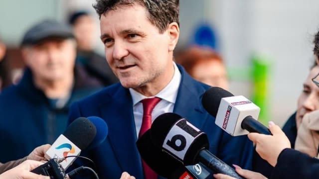Nicușor Dan a vizitat școala din Curcani, Călărași, și a făcut declarații