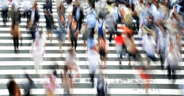 Trecerile de pietoni din București intră în era tehnologiei inteligente