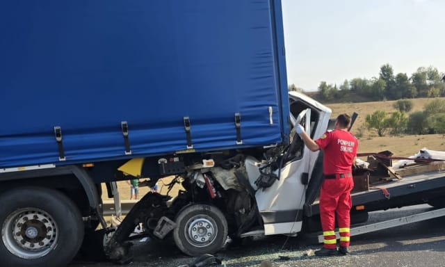 Accident mortal pe DN 1, lângă Ucea de Jos, trafic blocat complet