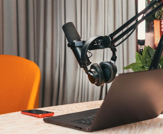 Accesează cele mai bune posturi românești online prin RadioStil.ro