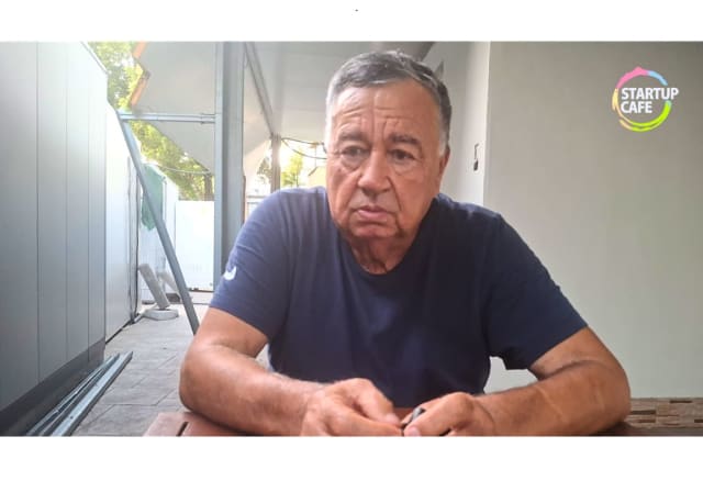 Lockerele de curierat aduc 1.000 EUR/lună unui pensionar din București