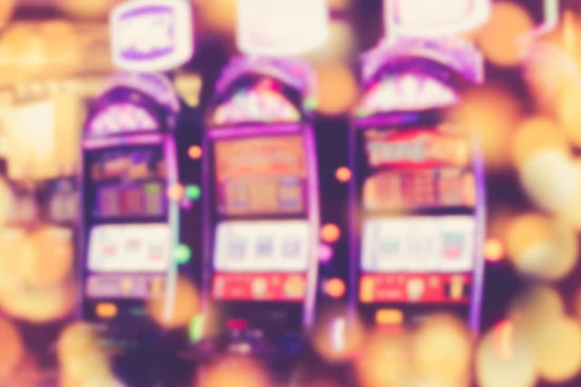 slot machine cu cifre și indicatori RTP și volatilitate