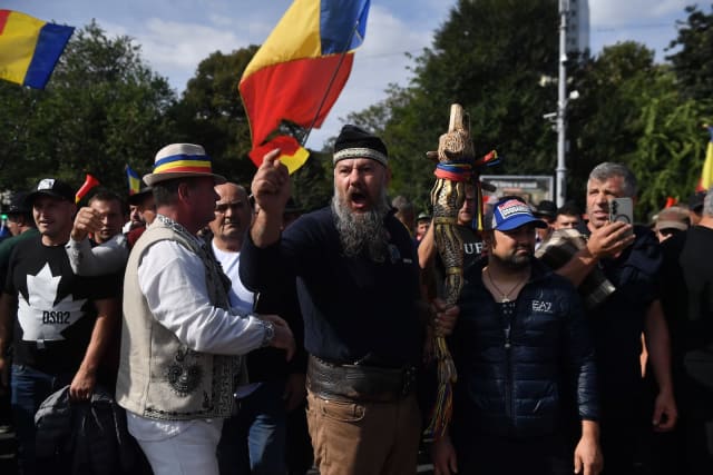 Președintele Nicușor Dan a condamnat violențele de la protestul oierilor din Piața Victoriei