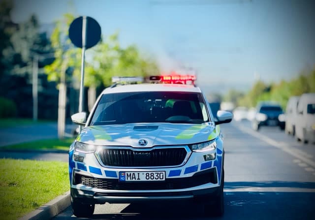 Poliția verifică sesizările privind obiecte zburătoare și explozii în raionul Călărași și Orhei