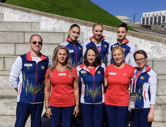 gimnaste în concurs la Paris, finala Cupa Mondială Challenge
