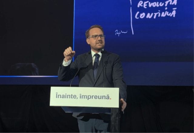 Dominic Fritz a cântat imnul național la evenimentul de „adio” din Timișoara