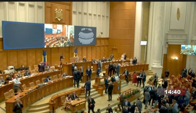 Guvernul Siegfried Mureșan a picat în Parlament cu 182 de voturi pentru