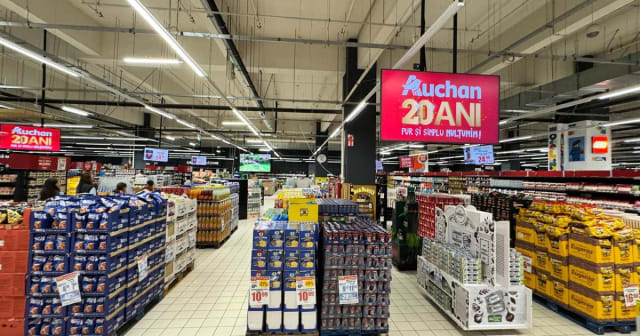 magazine Auchan, oferte și promoții, clienți fericiți
