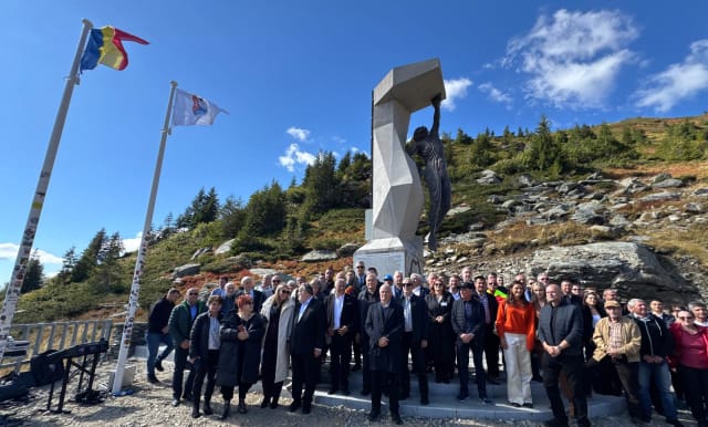 Monumentul sacrificiului de pe Transfăgărășan