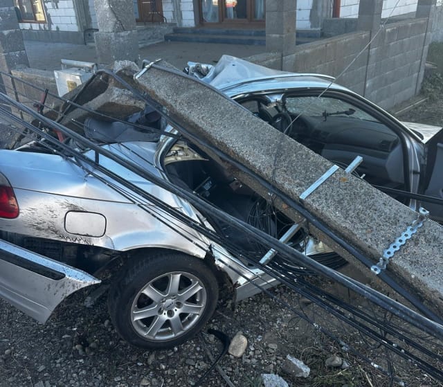 Accident rutier în Câmpia Turzii: un bărbat a rămas încarcerat și inconștient, iar un copil de 7 ani primește îngrijiri medicale