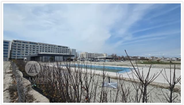 Afaceriștii cu piscina de pe plaja Caelia din Mamaia așteaptă verdictul instanței în procesul de anulare a autorizației