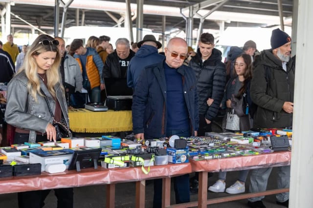 Emil Boc a vizitat Oserul Clujului și a descoperit povești și obiecte vechi