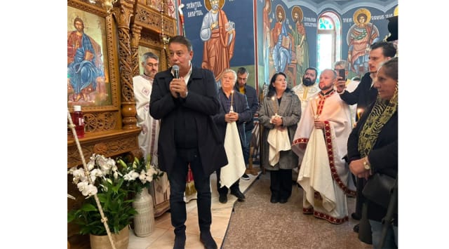 Florin Mitroi, prezent la sfințirea bisericii din Valu lui Traian: Să fim mai buni și echilibrați