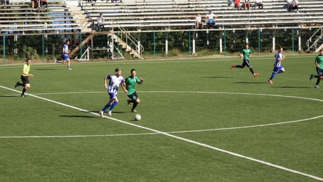 stadion, jucători de fotbal, meci de Liga a III-a