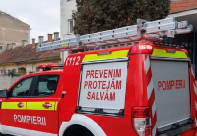 Incendiu la spitalul din Brașov după ce o pacientă a dat foc unei saltele, o persoană decedată