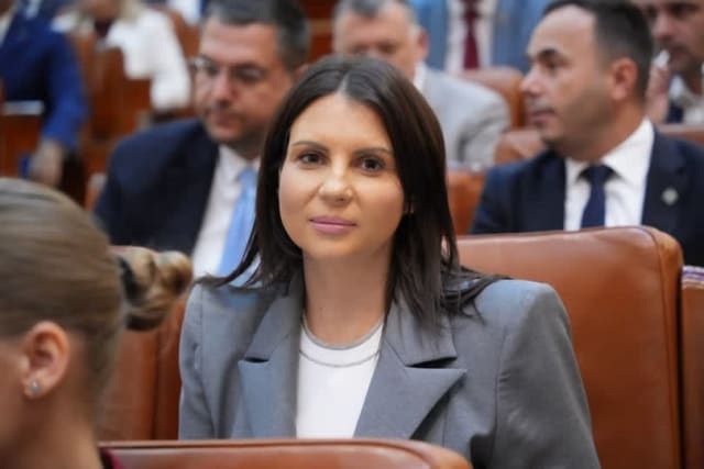 analist financiar și grafice economice