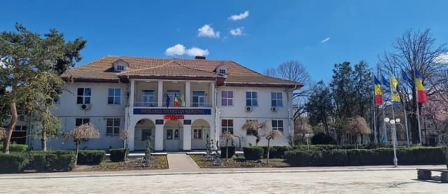 Primăria Hârșova a pierdut definitiv procesul cu Expomob Sicomar Management în urma supraimpozitării unui imobil neîngrijit