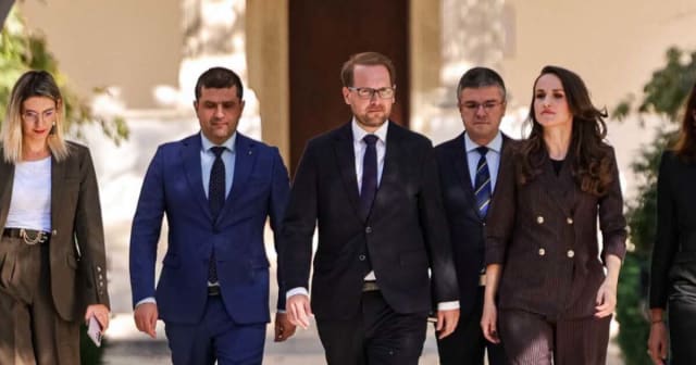 Dominic Fritz cere alegeri anticipate pentru stabilitate politică