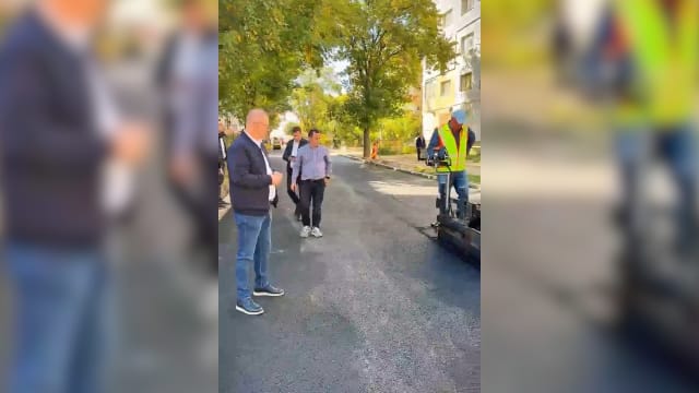 Lucrări de asfaltare pe strada Nufărului din Călărași continuă cu intervenții și pe strada Zăvoiului