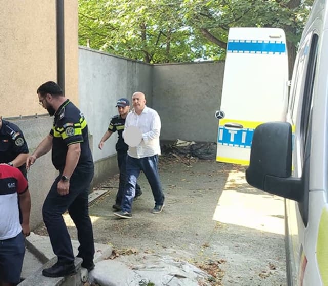 imagine cu sala de judecată, tribunal