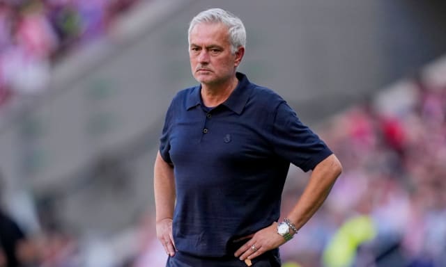 Jose Mourinho și Cristi Chivu la un meci