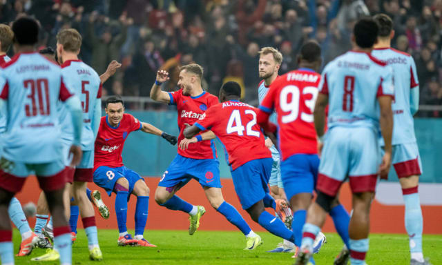 fotbal, meci între Voluntari și FCSB, jucători pe teren