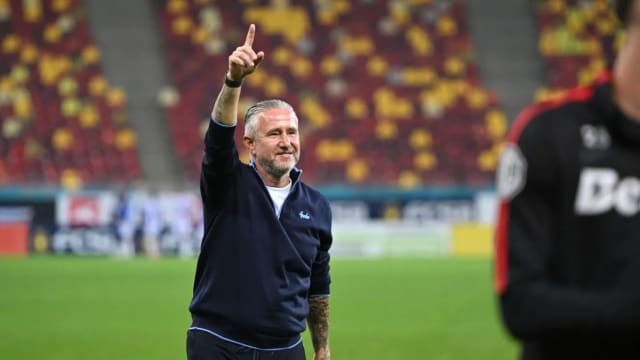 Laurențiu Reghecampf la meci FCSB