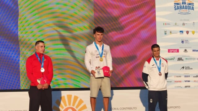 Matei Barbu câștigător la Stand-Up Paddling