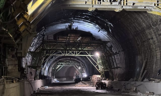 Lucrările la tunelul 2 de pe A1 Margina-Holdea continuă, stadiul proiectului ajunge la 80%