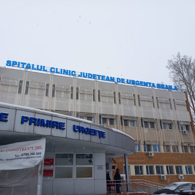 Aparat RMN cerebral portabil în saloane medicale