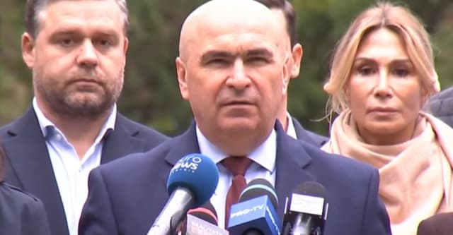 sedință politică tensionată, lideri PNL în discuție