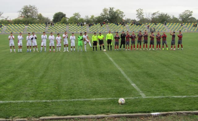 stadion fotbal, meci Liga a IV-a, gol spectaculos