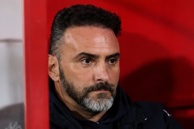 antrenor Ricardo Sousa în timpul meciului de fotbal