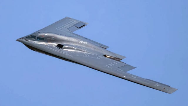 avioane militare britanice în zbor, obiecte neidentificate
