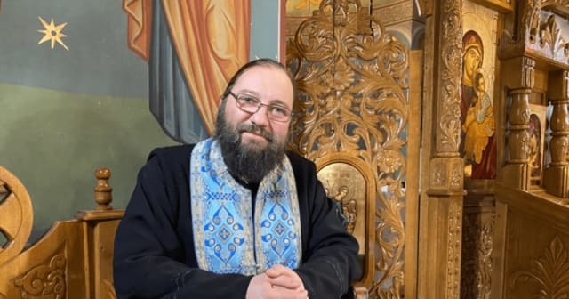 Părintele Dan Damaschin la o activitate caritabilă