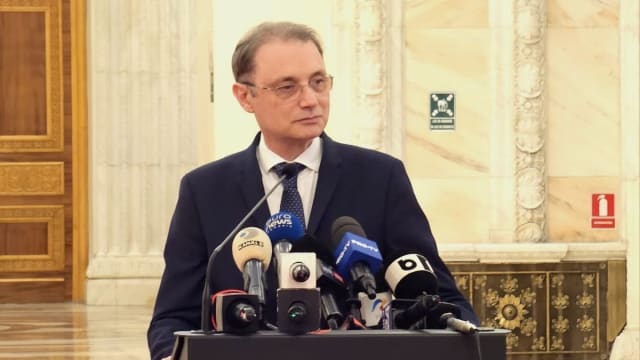 Luca Niculescu în timpul discursului, întâlnire politică