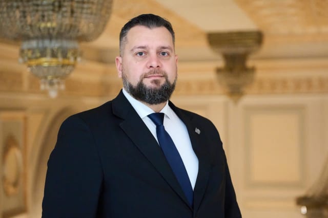 Senatorul Ștefan Geamănu în discurs public