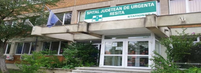 spital județean, sala de așteptare, medici și pacienți