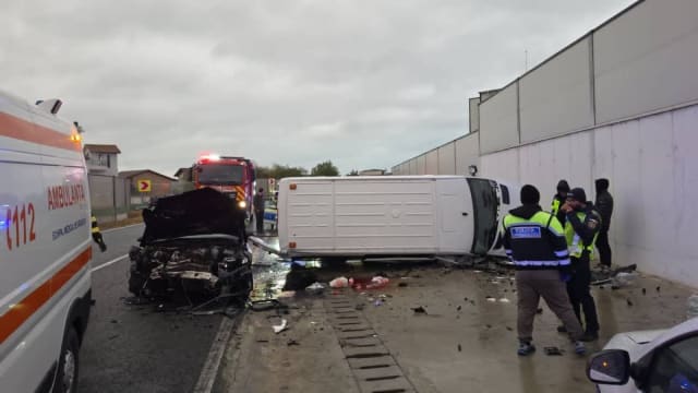 microbuz răsturnat pe DN22, trafic blocat, Constanța