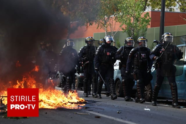 proteste violente în Franța, incendii și poliție