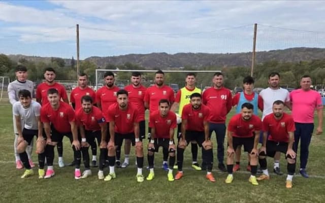 fotbal echipă în acțiune pe teren