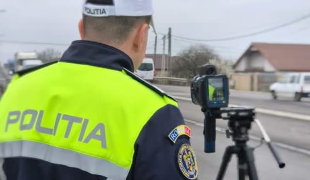 politiști rutieri în acțiune pe drumurile din Dolj și Gorj