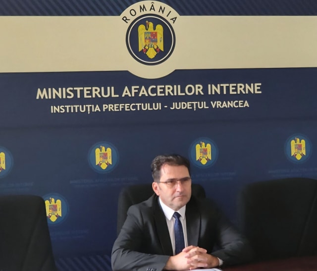 Liviu Macovei, prefectul județului Vrancea, în timpul declarației