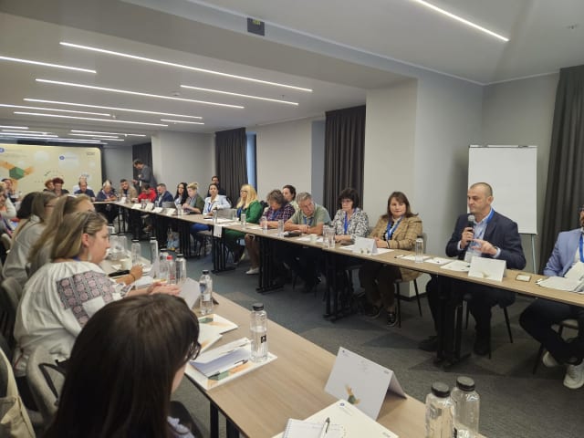 discuție între oficiali despre sprijinul pentru diaspora românească