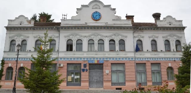 Primăria Bocșa, facturi neachitate, energie și motorină