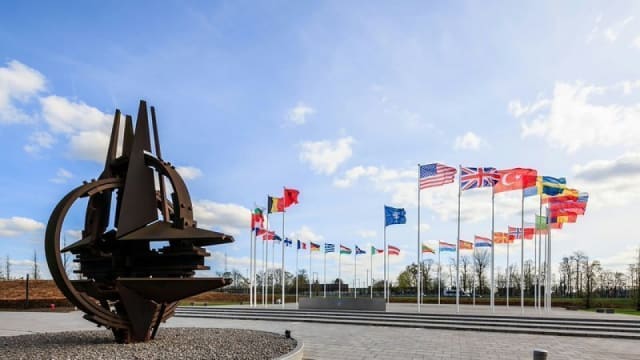 echipamente militare NATO, supraveghere aeriană, zona tensionată