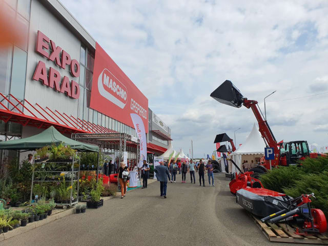 expozitie medicala, echipamente, profesioniști în domeniul sănătății