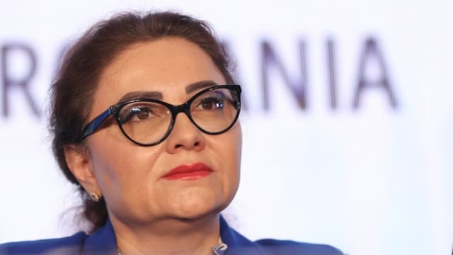Cristina Trăilă și Fănel Bogos în fața instanței