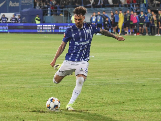 Ionuț Cojocaru marcând un gol pentru Sliema Wanderers
