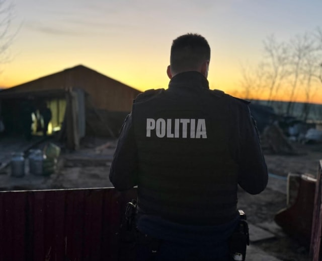 Un bărbat din Pomârla a fost evacuat după ce și-a agresat soția
